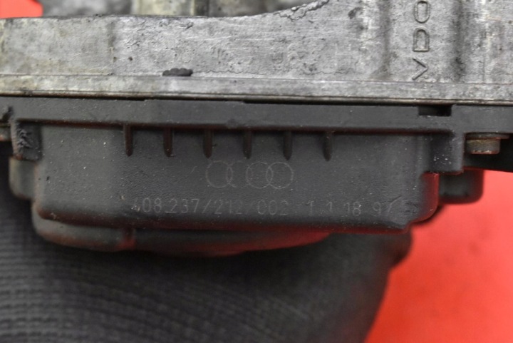 фото №8, Дроссельная заслонка 058133063h vw passat b5 1.6 8v 101 km 96-00