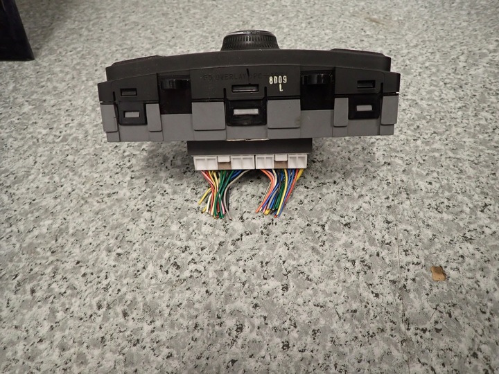 фото №9, Hyundai i30 07-12 панель керування обігрів повітропровід