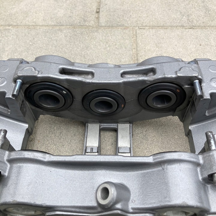 фото №13, Mercedes w206 amg c63s супорт гальмівний лівий перед 099cpl / 23201