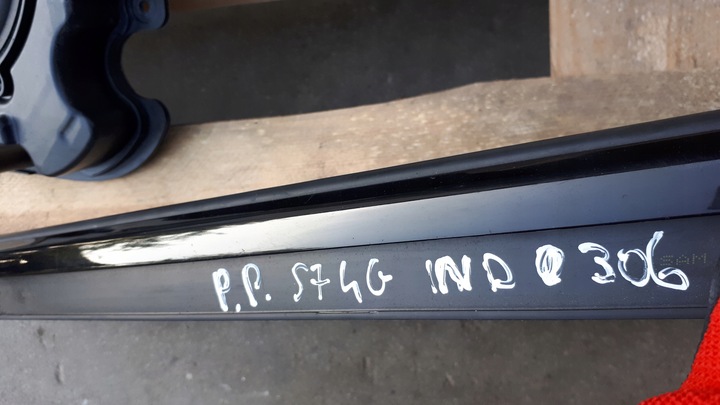 фото №9, S7 4g a7 планка накладка права праві зад чорна 4g8853284g