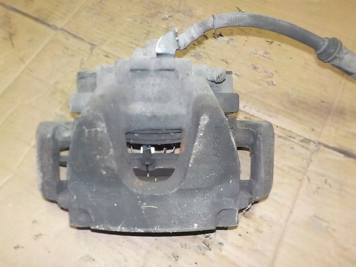 фото №1, Суппорт тормозной перед левый xe xf f-pace a426m