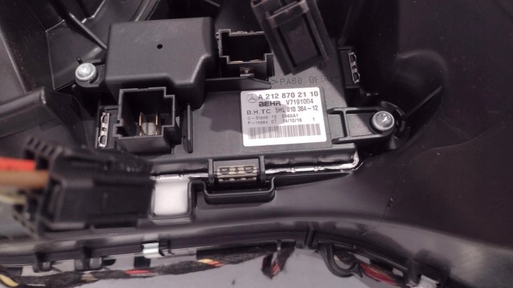фото №7, Mercedes cls w218 c218 рестайлинг 3.0 cdi отопитель a2188300400