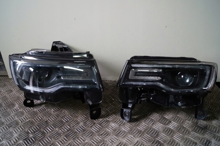 фото №13, Jeep grand cherokee wk2 рестайлинг 21 перед комплектный бампер pas лампы капот srt