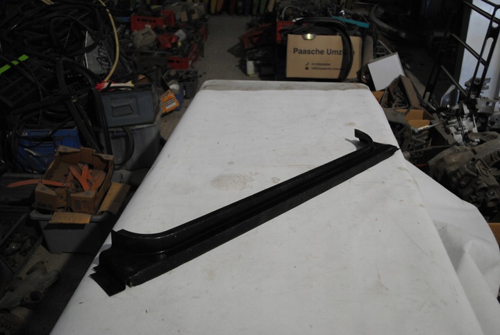 фото №1, Trabant 601 nadproże поріг верхній перед лівий