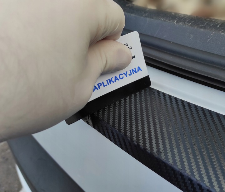 фото №9, Наклейка плівка захисна na бампер карбон 90x8,8cm