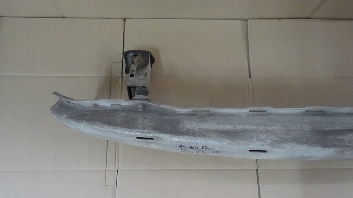 фото №3, Audi a4 b5 балка бампера зад