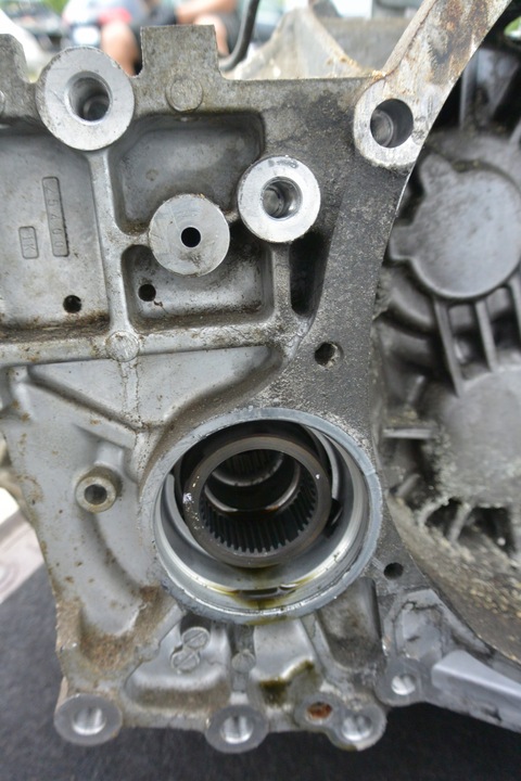 фото №11, Коробка передач коробки передач редуктор c-crosser mitsubishi 4x4 outlander ii 2.2 механическая коробка передач