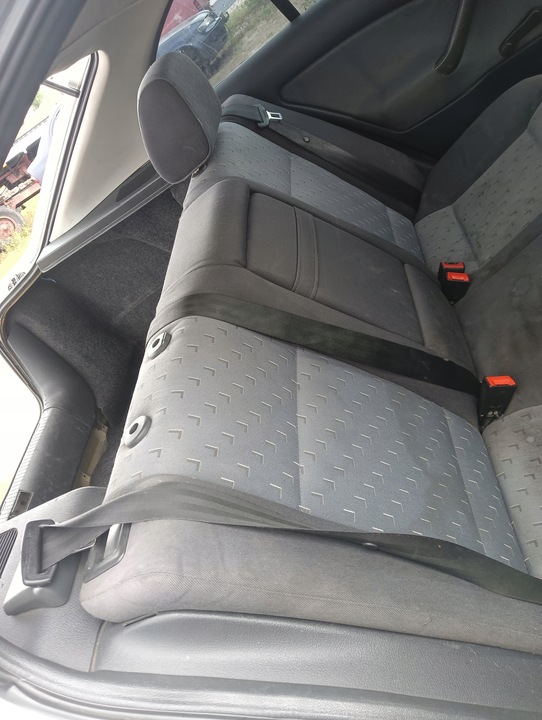 фото №8, Комплект сидений левый правые диван зад skoda octavia 1