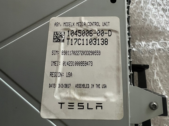 фото №8, Tesla s рестайлинг экран дисплей панель средний