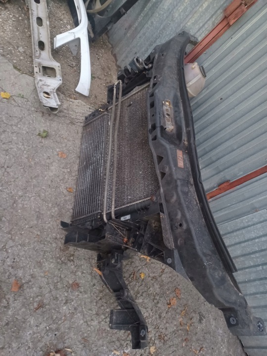 фото №1, Sprinter 906 2,2 cdi pas переднее kpl радиатор 011r