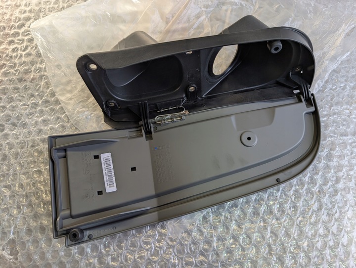 фото №7, Mercedes vito w447 v-klasa заливная горловина топлива крышка a447750000 новый оригинал