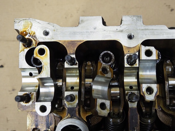 фото №10, Головка w12 6.0 левая 07c103373n audi a8 d3 w12