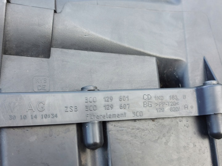 фото №7, Корпус фільтра повітря 2.0 tdi vw seat skoda 3c0129601cd 3co129607bg