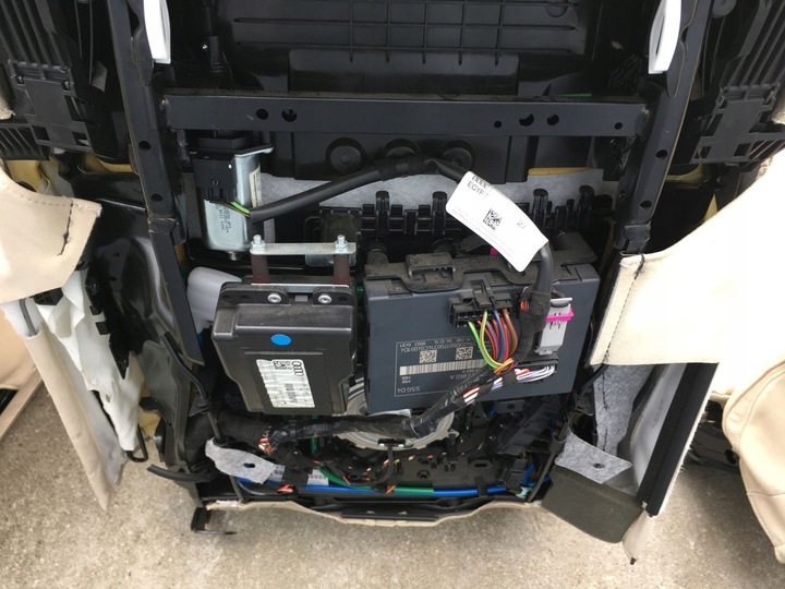 фото №10, Audi a8 довгий d4 2013 - сидіння сидіння шкіра