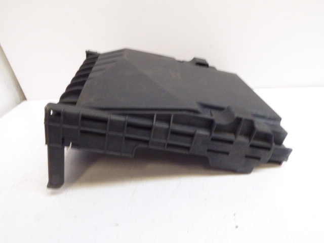 фото №2, Passat b6 3c основание коробка предохранителей