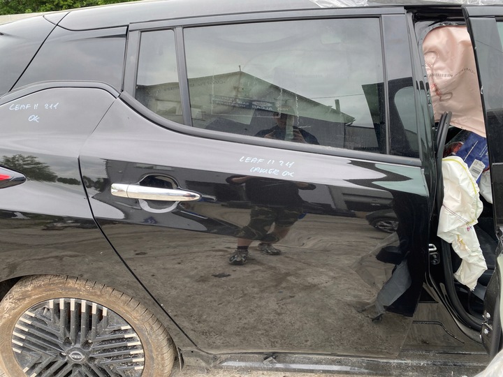 фото №1, Двері праві зад nissan leaf ze1 ii 2 колір z11