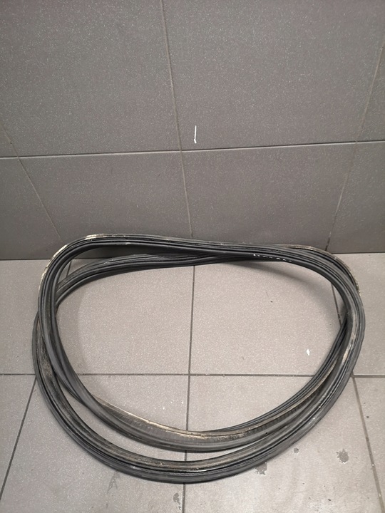 фото №1, Прокладка крышки багажника audi a8 d3