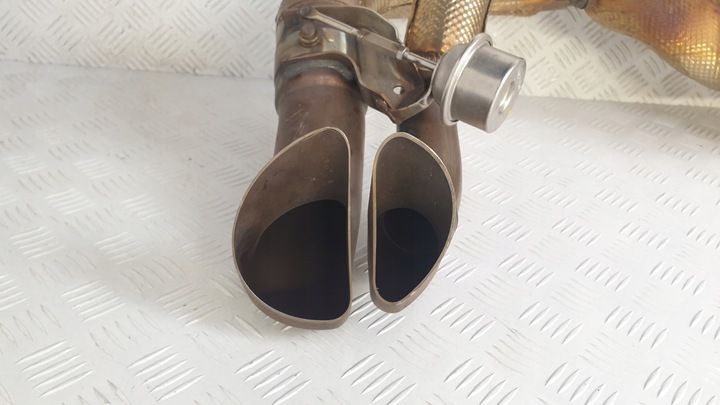 фото №15, Глушник вихлоп кінцевий audi r8 4s0251609b