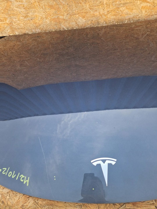 фото №16, Tesla модель y 20- капот кришка двигуна