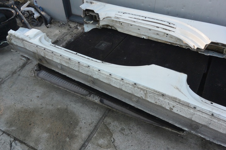 фото №8, Поріг правий лівий lr9a audi q7 4l