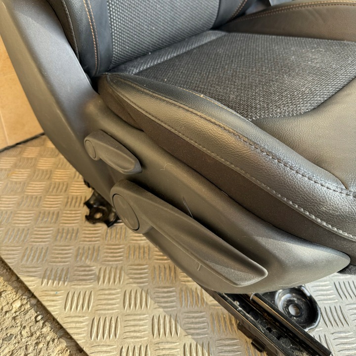 фото №5, Сидіння диван напівшкіра комплект jeep compass ii 2019 рік