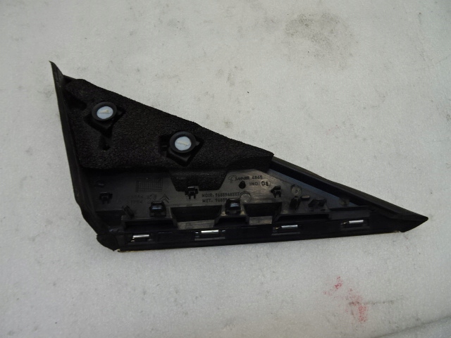 фото №8, Peugeot 5008 ліва заглушка трикутник крила передньої перед 96859483xt