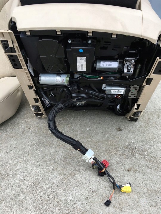 фото №16, Audi a8 довгий d4 2013 - сидіння сидіння шкіра