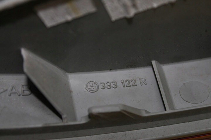 фото №9, Лампа правые зад vw phaeton 333156r