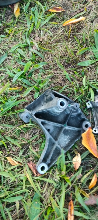 фото №1, Лапи двигателя chrysler 300c 3.5 04578051ab