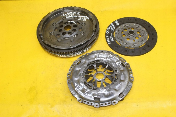 фото №1, Сцепление двухмассовый диск прижим seat leon ii 6 коробки передач 1.8 tfsi 06j105266k