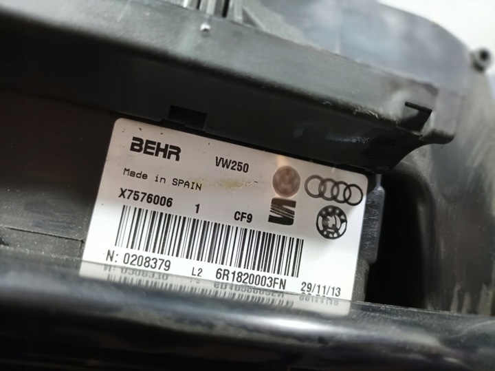 фото №16, Vw polo v 6r 1.4b обігрівач повітродувка комплект 6r1820003fn