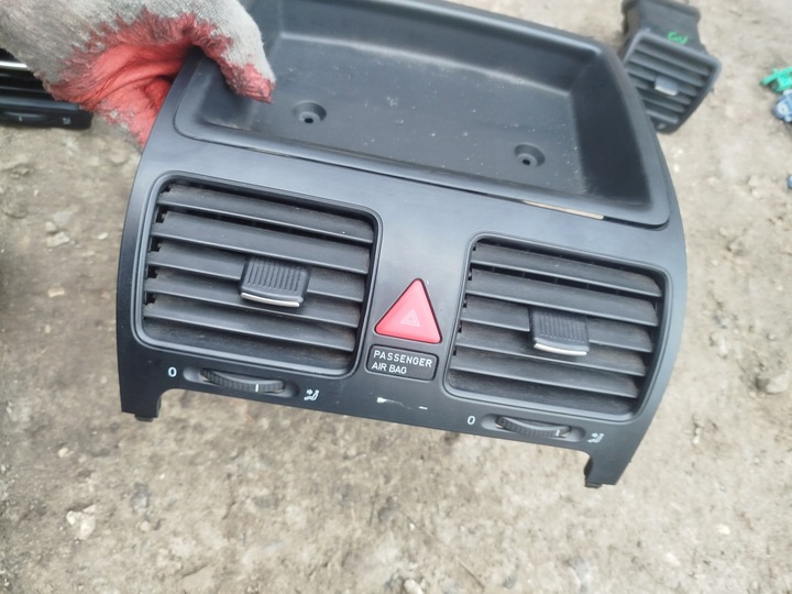 фото №10, Панелі ґрати повітропровід ліва права середня vw golf 5 v 1k0819743a