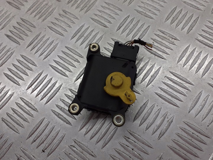 фото №3, Моторчик нагревателя vw golf iv 8d2820511c