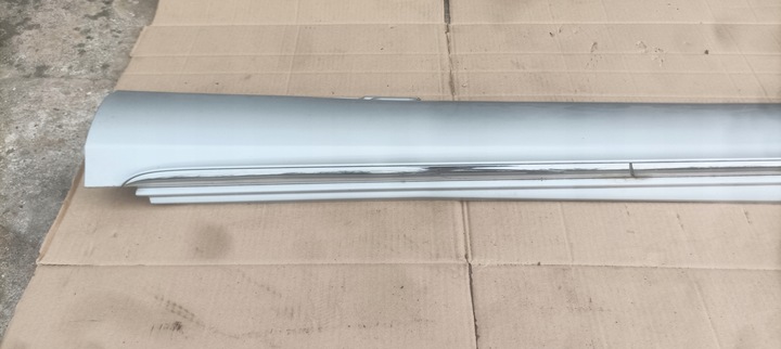 фото №11, Mercedes w205 sedan планка пороговая накладка хром правая левая avantgarde 775