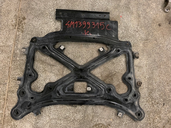 фото №1, Крепление кронштейн подрамник тележки q8 4m1399345c 18-