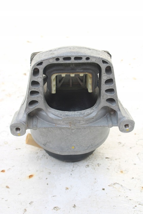 фото №10, Audi a4 a5 подушка двигателя лапи 8w0199371ct 8w0199371bh 4m0199371fc 8w0199