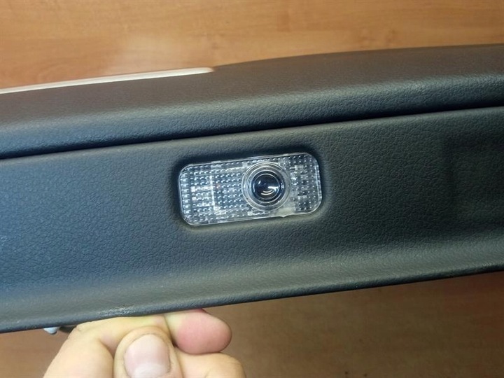 фото №9, Боковина двері праві перед audi a8 s8 d4 b&o eu