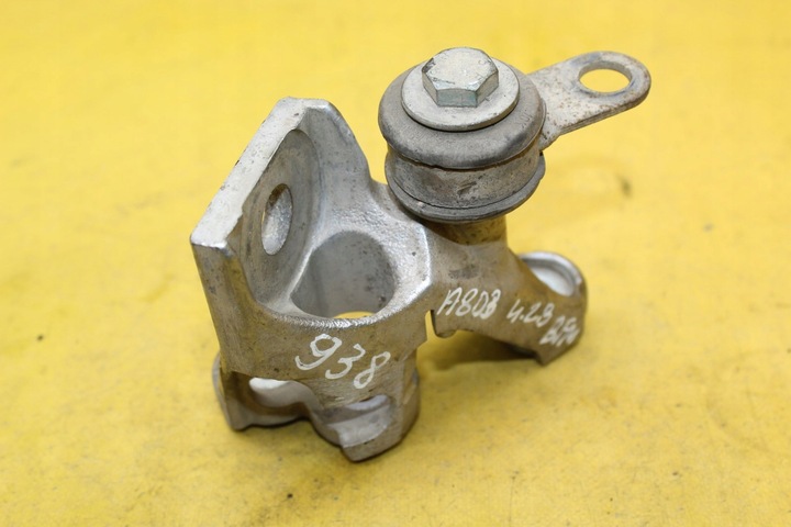 фото №1, Лапи поддержка коробки a8 d3 4.2b bfm