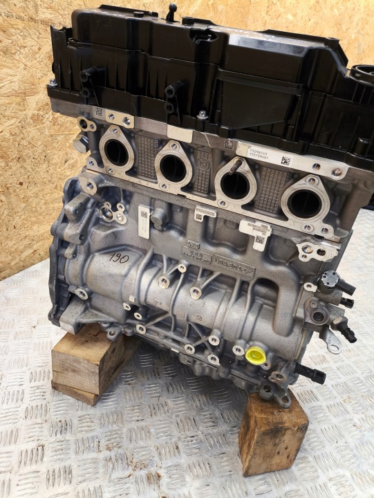 фото №11, Bmw 3 g20 g21 4 g22 g26 5 g30 x3 g01 b47d20b двигатель 2.0 дизель голый стойка