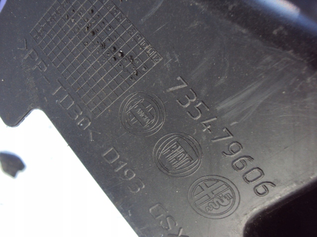 фото №7, Панель під лобовим склом lancia ypsilon iii 2011-