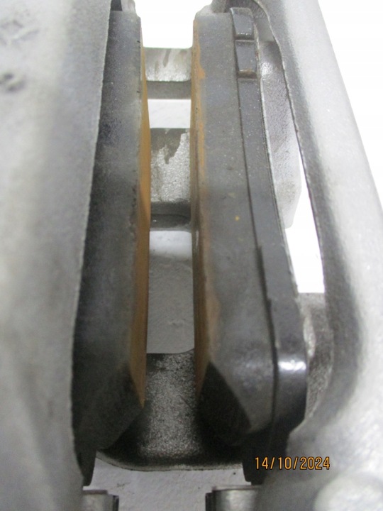 фото №10, Гальмівний супорт peugeot 5008 iii 23r 1.2thp зад 9839903980 9839903780