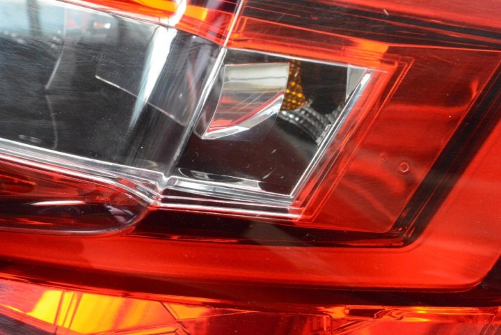 фото №9, Фара правая зад задняя 3v5945208 skoda superb 3 iii hb 15-20