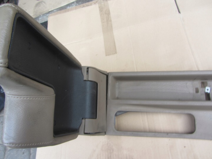 фото №6, Підлокітник bmw 3 e36 cabrio шкіра кремовий англієць