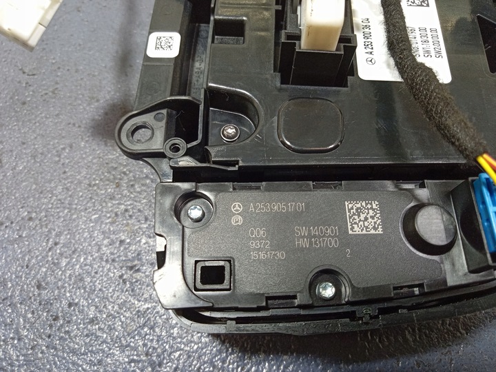 фото №5, Mercedes glc w253 панель idrive a2539003604