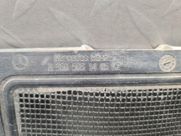 фото №7, Заглушка решітка решітка бампера права mercedes actros mp4 mp5 оригінал