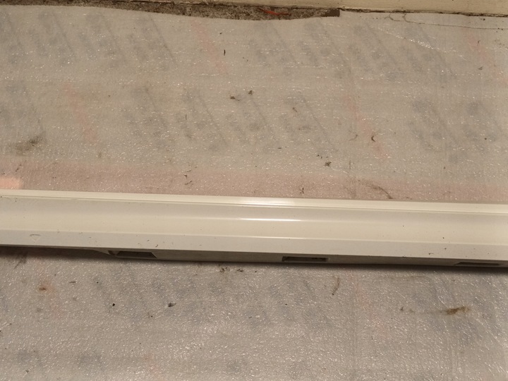 фото №7, Планка пороговая правая vw passat b8 r-line порог правый