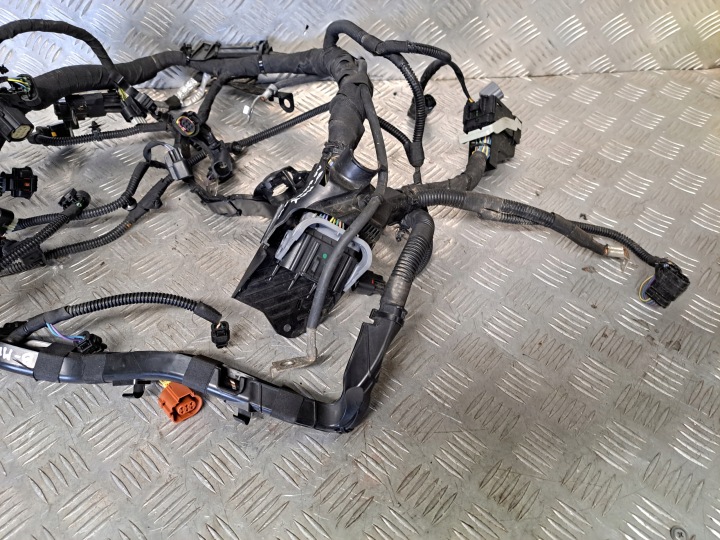 фото №6, Ford b-max рестайлінг 1.0 ecoboost установка двигуна