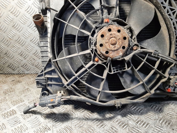 фото №10, Ford transit mk6 05r 2.0 tddi радиатор основний  kpl