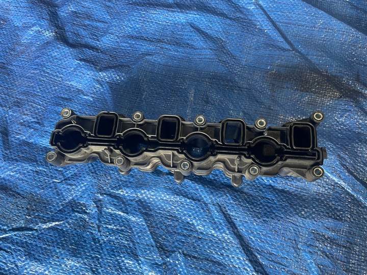 фото №6, Колектор всмоктуючий праві porsche cayenne 4.2 tdi 285km 057129712ag