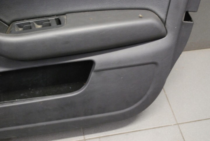 фото №7, Боковина дверь правые перед audi a6 c6 uk 4f1867106a